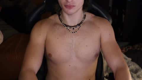 Snapshot of brentonverde chatting on December 16, 10:04 pm brentonverde online show from December 16, 10:04 pm