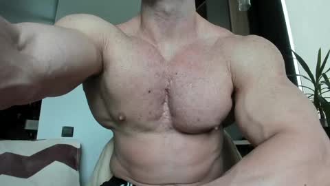 Snapshot of bretman_narcissus chatting on May 16, 8:44 am bretman_narcissus online show from May 16, 8:44 am