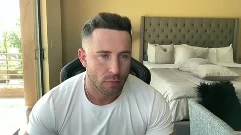 Brett Mycles online show from September 26, 6:23 pm