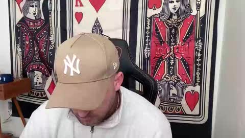 Snapshot of brettmycles chatting on December 20, 5:20 pm Brett Mycles online show from December 20, 5:20 pm
