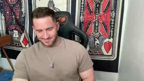 Snapshot of brettmycles chatting on December 21, 7:21 pm Brett Mycles online show from December 21, 7:21 pm