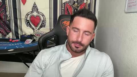 Snapshot of brettmycles chatting on February 7, 10:02 pm Brett Mycles online show from February 7, 10:02 pm