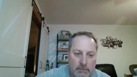 Snapshot of brettsky chatting on January 25, 1:32 am hey online show from January 25, 1:32 am