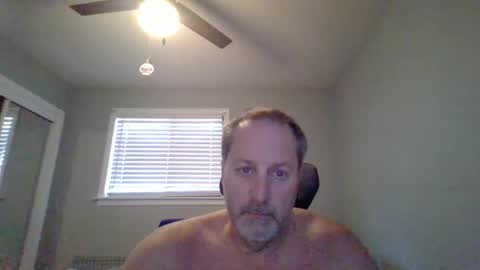 Snapshot of brettsky chatting on April 8, 8:42 pm hey online show from April 8, 8:42 pm