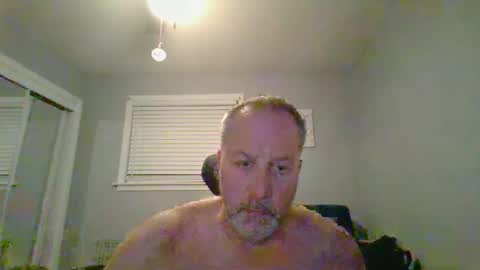 Snapshot of brettsky chatting on April 26, 2:09 am hey online show from April 26, 2:09 am