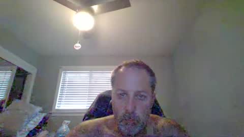 Snapshot of brettsky chatting on May 22, 8:25 pm hey online show from May 22, 8:25 pm