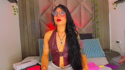 B R I A  online show from May 1, 2:49 am