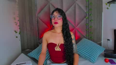 Snapshot of briaconner_ chatting on May 7, 2:50 am B R I A online show from May 7, 2:50 am