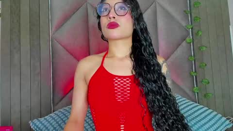 Snapshot of briaconner_ chatting on May 9, 2:50 am B R I A online show from May 9, 2:50 am