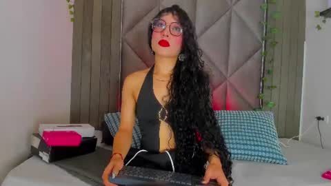Snapshot of briaconner_ chatting on June 20, 2:58 am B R I A online show from June 20, 2:58 am