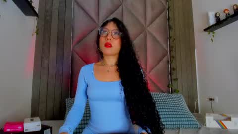 Snapshot of briaconner_ chatting on July 27, 2:51 am B R I A online show from July 27, 2:51 am