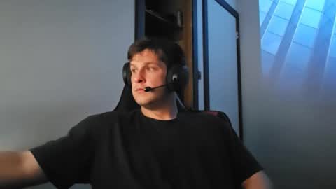 brian7891012 online show from March 1, 2:30 pm