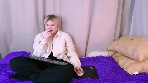 brian_mils online show from February 20, 12:05 pm