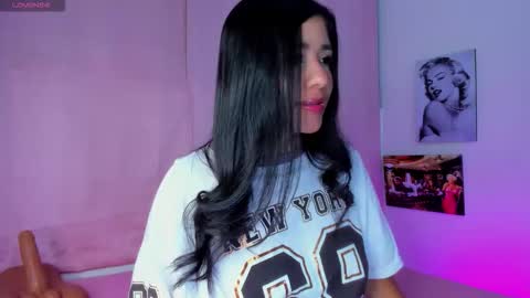 Snapshot of briana11_ chatting on October 18, 7:42 am briana11_ online show from October 18, 7:42 am