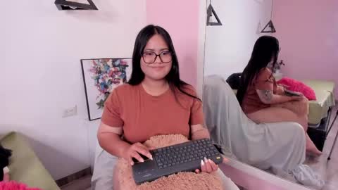 Snapshot of briana_goldd chatting on May 26, 3:35 am Brianna online show from May 26, 3:35 am