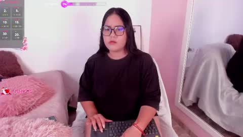 Snapshot of briana_goldd chatting on June 17, 3:42 am Brianna online show from June 17, 3:42 am