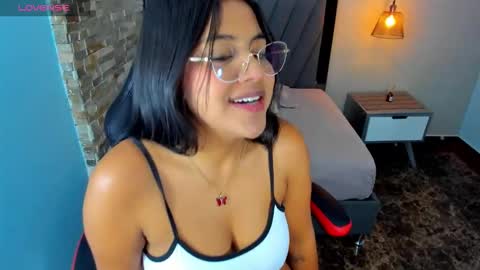 BRIANA online show from November 6, 3:40 am