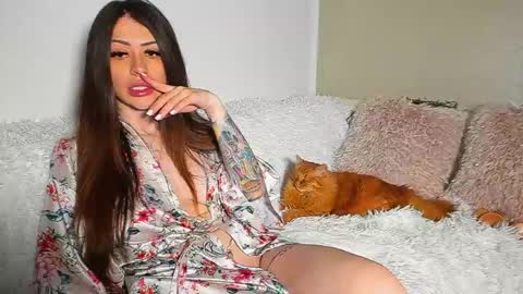 brianadiamondxxx online show from June 10, 1:32 pm