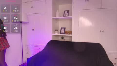 Snapshot of brianna_styles chatting on November 15, 12:34 pm brianna_styles online show from November 15, 12:34 pm