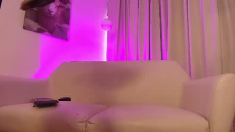 Snapshot of brianna_styles chatting on June 13, 12:03 pm brianna_styles online show from June 13, 12:03 pm