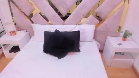 Brianna  online show from November 15, 12:13 pm