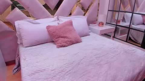 Brianna  online show from November 19, 12:05 pm