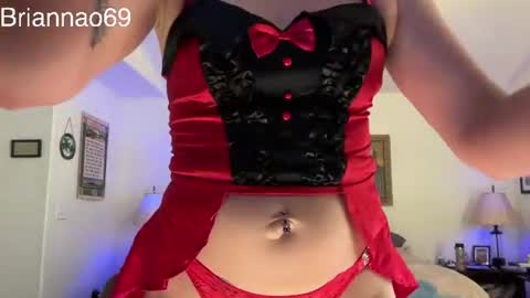 Long legstight pussyperky titties need I say more online show from July 2, 4:51 am