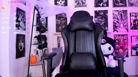 Briana online show from October 21, 1:23 pm