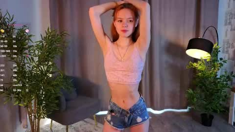 Snapshot of bridgetbottrell chatting on May 19, 1:56 am Hanna online show from May 19, 1:56 am