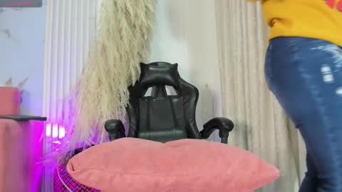    online show from September 21, 11:45 am