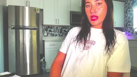 Snapshot of brielebabyy chatting on September 30, 2:11 pm BABY B online show from September 30, 2:11 pm