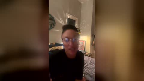 Snapshot of briellenicole22204890 chatting on April 12, 5:45 am briellenicole22204890 online show from April 12, 5:45 am