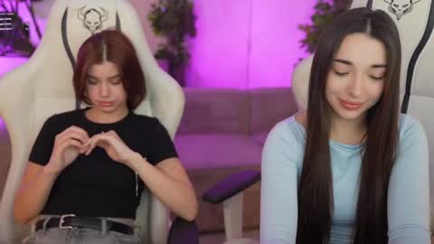 Snapshot of bright_diamonds_054 chatting on March 6, 8:16 pm Diamonds Girls online show from March 6, 8:16 pm