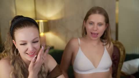 Snapshot of bright_diamonds_054 chatting on September 18, 12:12 am Diamonds Girls online show from September 18, 12:12 am