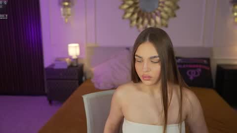 Snapshot of bright_diamonds_054 chatting on October 2, 7:26 am Diamonds Girls online show from October 2, 7:26 am