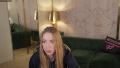 Snapshot of bright_diamonds_054 chatting on October 14, 4:24 am Diamonds Girls online show from October 14, 4:24 am