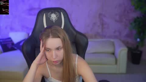 Snapshot of bright_diamonds_054 chatting on October 20, 11:16 pm Diamonds Girls online show from October 20, 11:16 pm