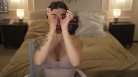 Snapshot of bright_diamonds_054 chatting on November 3, 7:42 am Diamonds Girls online show from November 3, 7:42 am