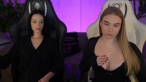 Snapshot of bright_diamonds_054 chatting on November 27, 9:44 am Diamonds Girls online show from November 27, 9:44 am