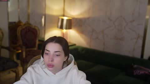 Snapshot of bright_diamonds_054 chatting on December 1, 7:57 am Diamonds Girls online show from December 1, 7:57 am