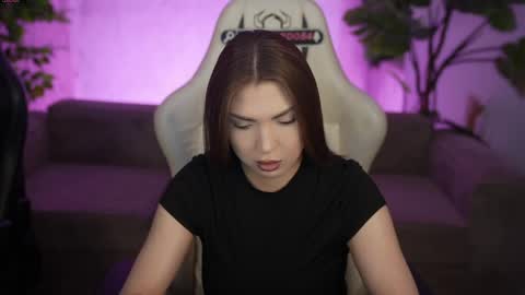 Snapshot of bright_diamonds_054 chatting on June 4, 7:25 am Diamonds Girls online show from June 4, 7:25 am