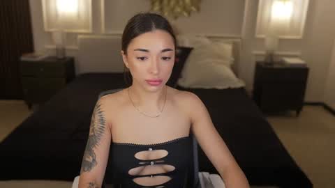 Snapshot of bright_diamonds_054 chatting on June 15, 7:21 am Diamonds Girls online show from June 15, 7:21 am