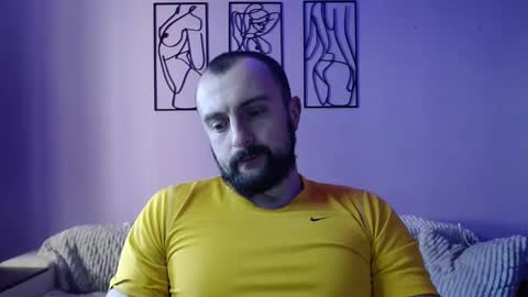 brindlefly69 online show from January 2, 11:52 am