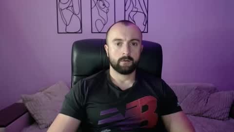 brindlefly69 online show from October 4, 11:19 am