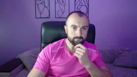 brindlefly69 online show from November 1, 11:34 am