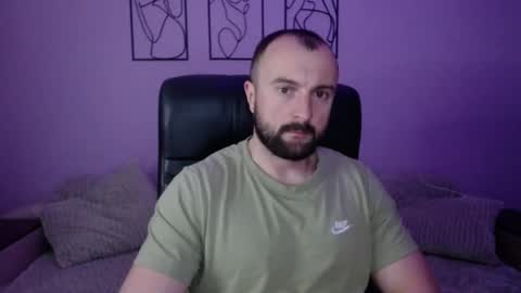 brindlefly69 online show from May 2, 10:42 am