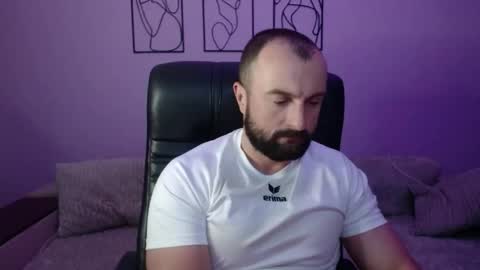 Snapshot of brindlefly69 chatting on June 4, 10:43 am brindlefly69 online show from June 4, 10:43 am