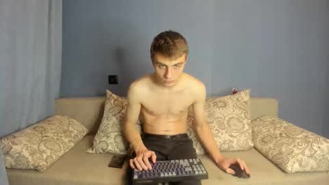 bristlebback online show from October 22, 3:45 pm