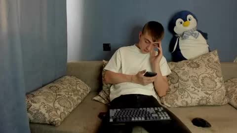 bristlebback online show from June 7, 12:53 pm