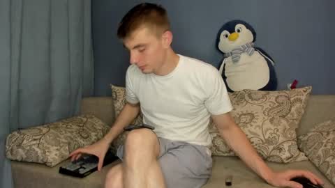 bristlebback online show from June 14, 3:25 pm